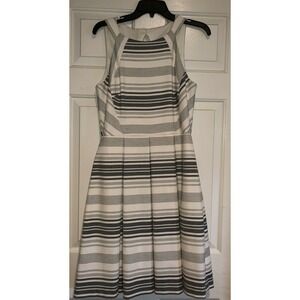 Katherine Kelly Dress Size 8 Black & White sleeveless  key hole back